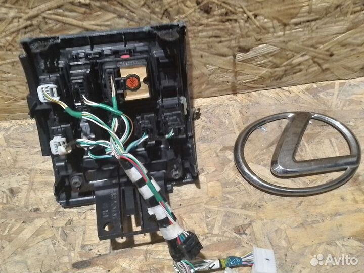 Кнопки Toyota Land Cruiser 200 2014