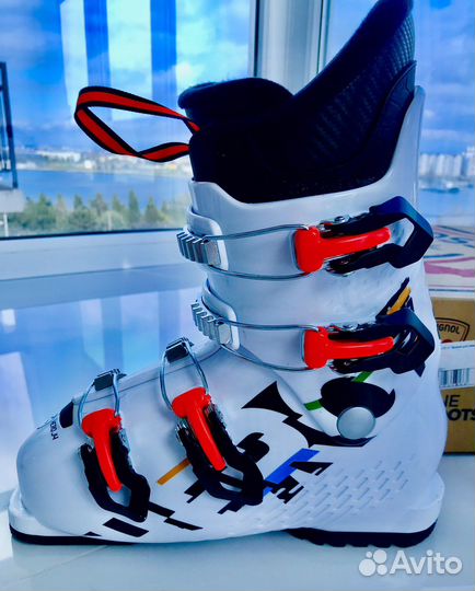 Горнолыжные ботинки размер 245 (37-38)