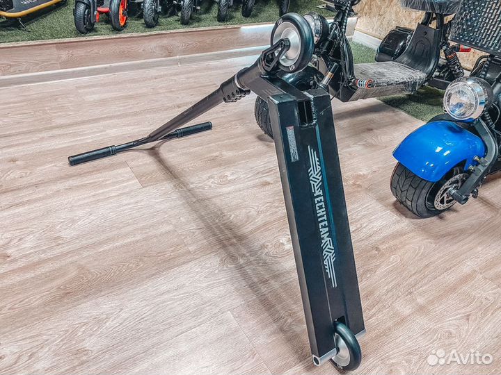 Трюковой самокат