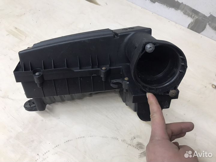 Корпус воздушного фильтра Passat B7,1.8 TSI