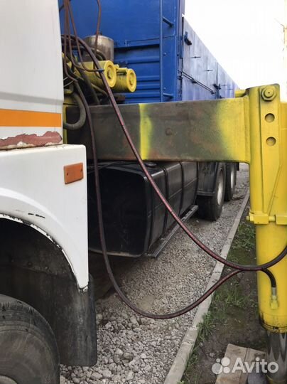 Бортовой грузовик МАЗ 630305-020 с КМУ UNIC, 2006