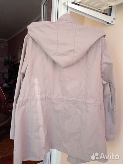 Ветровка женская