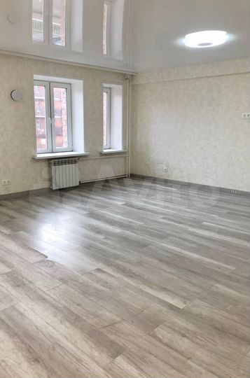 1-к. квартира, 43 м², 1/6 эт.