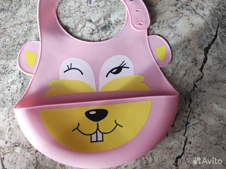 Слюнявчик силиконовый