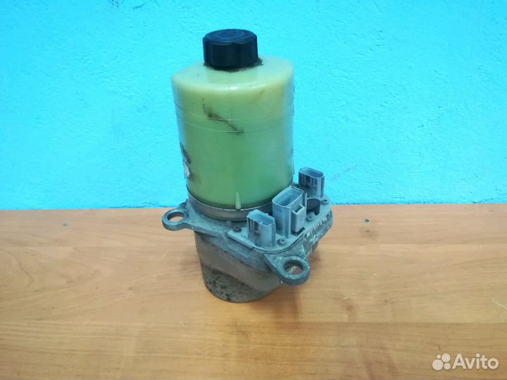 Насос гидроусилителя фокус 2 1.8 - 2.0