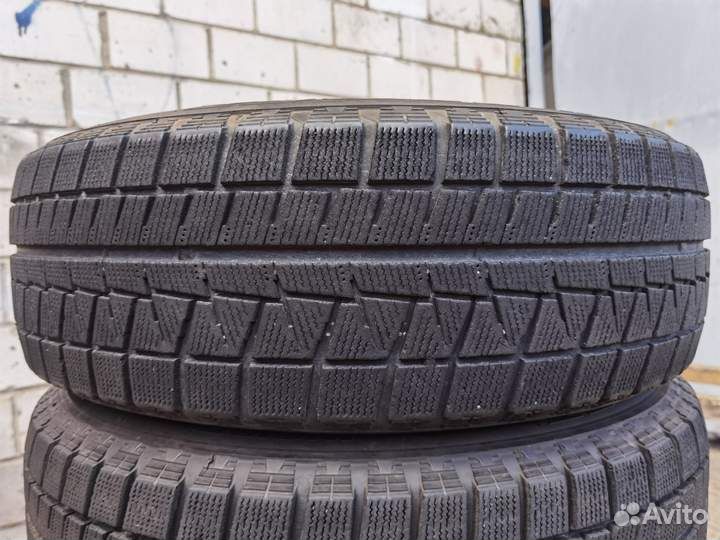 Bridgestone Blizzak Revo GZ 215/65 R16 99T