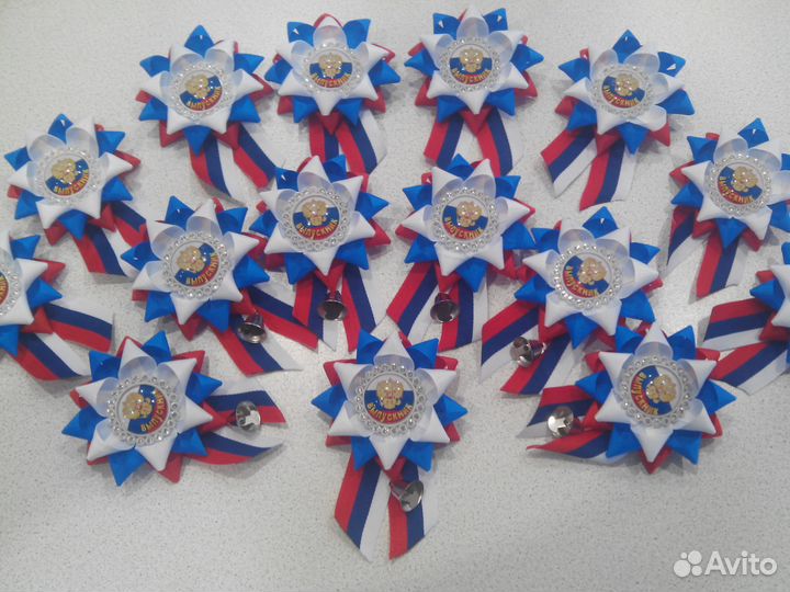 Брошки на выпускной