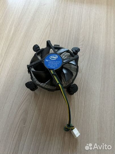 Кулер процеccорный intel новый