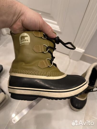 Продам детские сапожки sorel