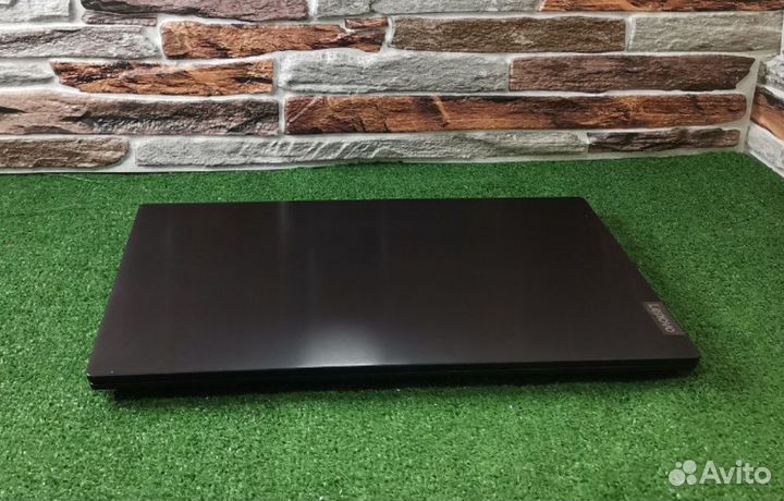 Мощный ноутбук Lenovo i3 7го/Видеоката 2гб/8озу