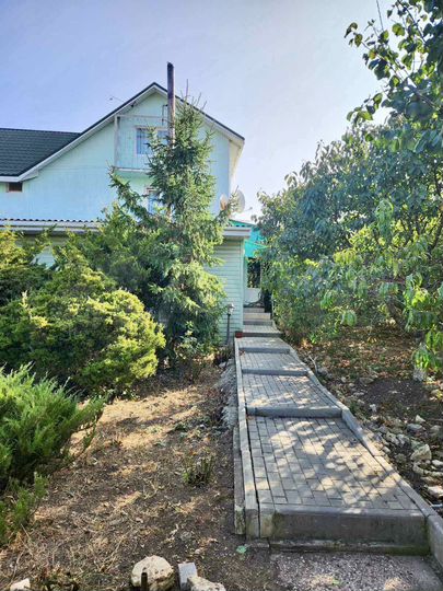 Дом 290 м² на участке 8 сот.