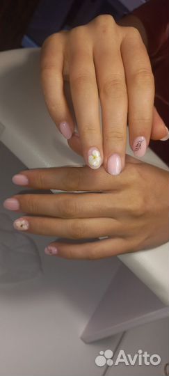Маникюр на дому