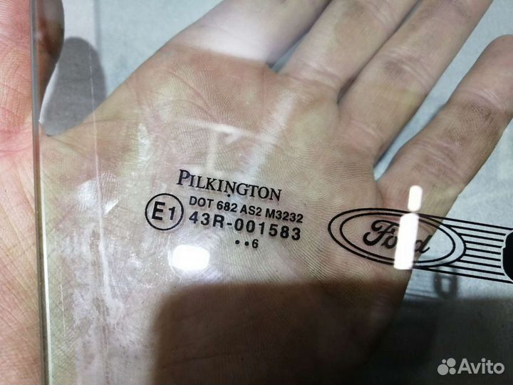 Стекло переднее правое Форд Фиеста пятидверка