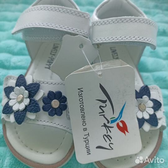 Сандалии для девочки 21 размер новые