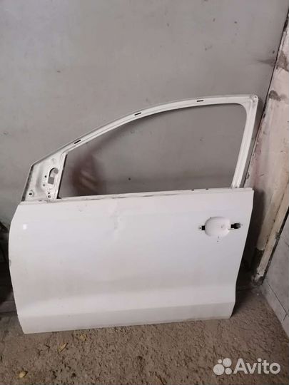 Volkswagen polo дверь