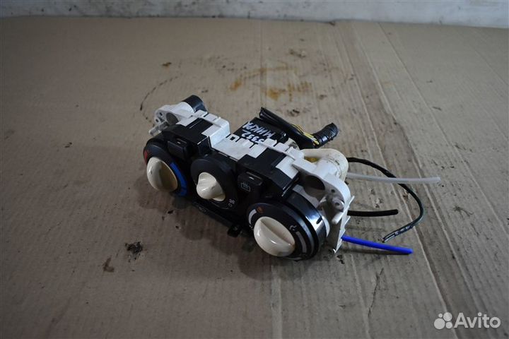 Блок управления климат контролем Nissan Micra 3