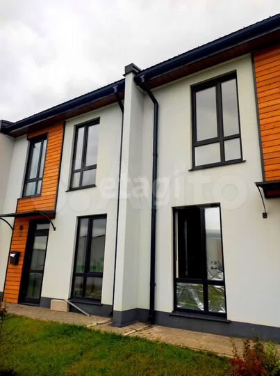 Таунхаус 97,2 м² на участке 1 сот.