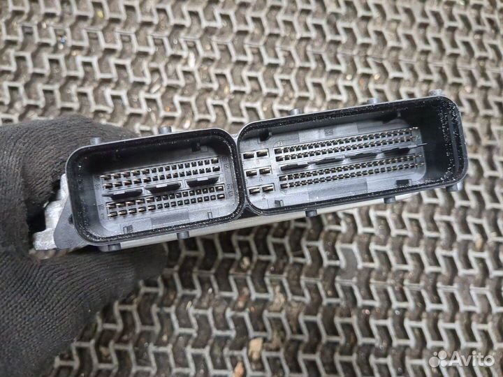 Блок управления двигателем Volkswagen Touran, 2003