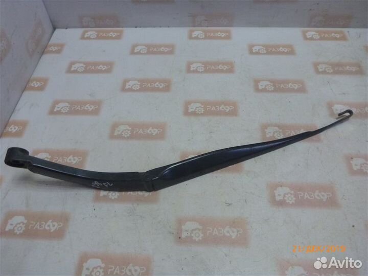 Поводок стеклоочистителя передний левый Infiniti