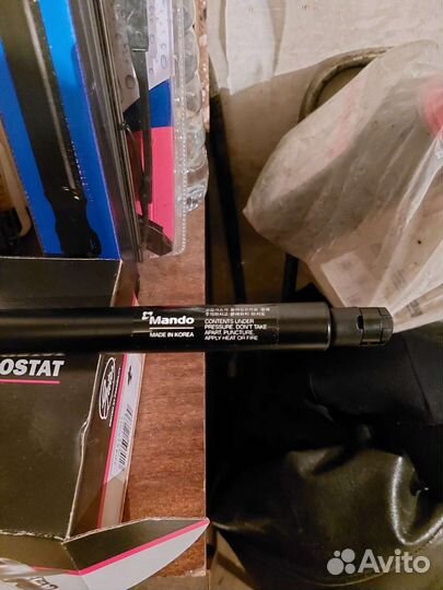 Амортизатор капота