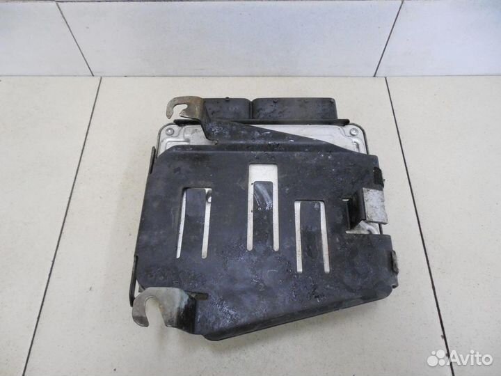 Блок управления двигателем Golf V 2003-2009