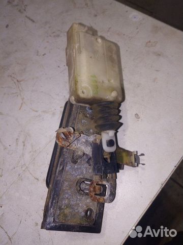 Ручка крышки багажника задняя Renault Espace 3 JE