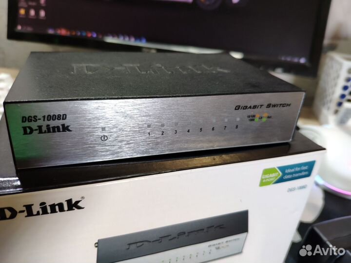 Гигабитный коммутатор D-link