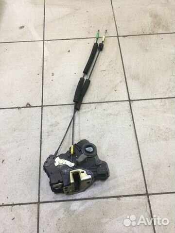 Замок дверной передний правый Toyota Camry V30