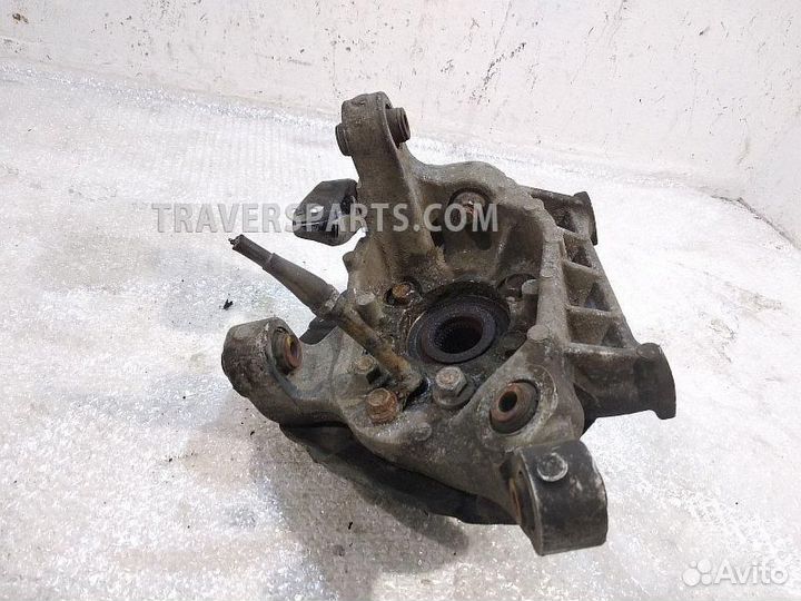 Кулак задний левый Ниссан