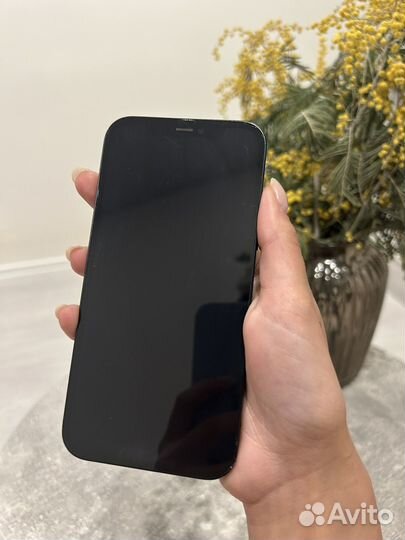 iPhone 12, 64 ГБ