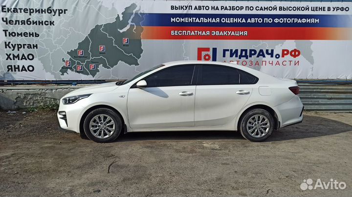 Фара правая Kia Cerato 4 92102M7110