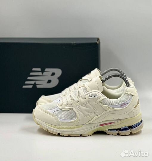 Женские Кроссовки New Balance 2002R Премиум