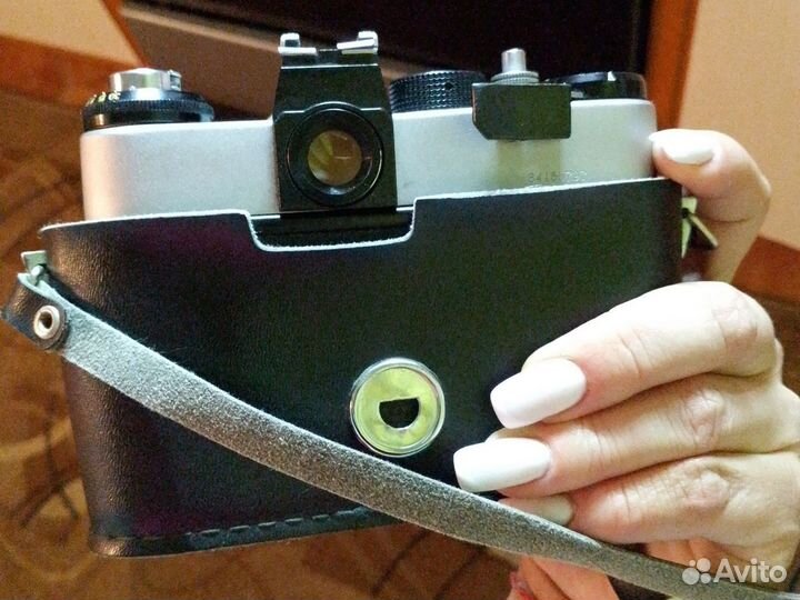 Пленочный фотоаппарат зенит