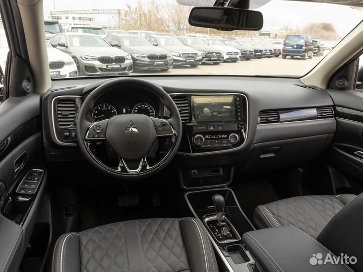 Mitsubishi Outlander 2.0 CVT, 2022, 33 км