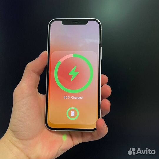 Apple MagSafe battery pack