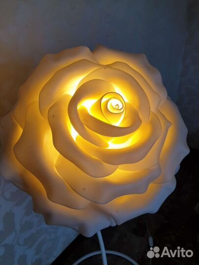 Светильник напольный, роза белая