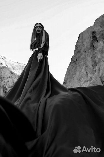 Прокат платье с шлейфом №85