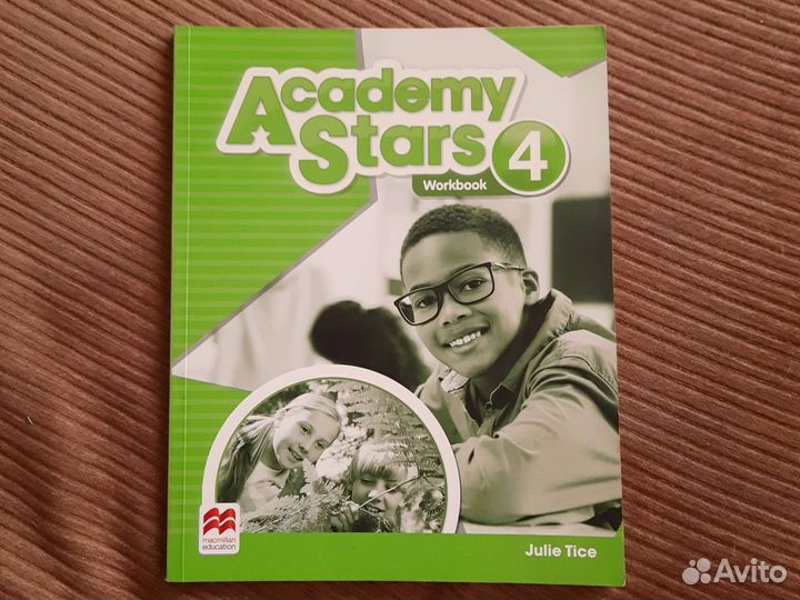Книга по английскому Academy Stars 4