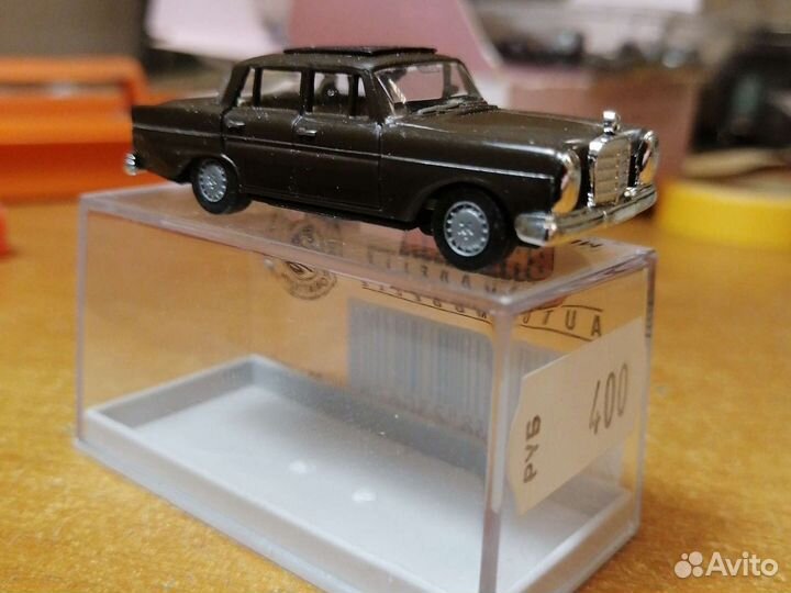 Модели мерседесов в 1/87 масштабе