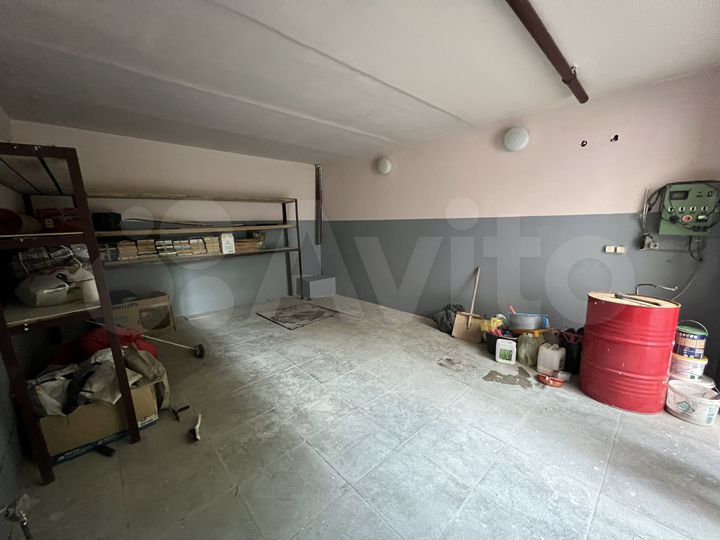 Гараж, > 30 м²