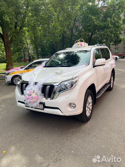 Свадебный декор на машину