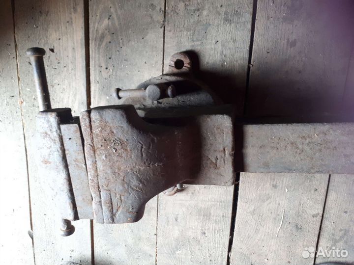 Тиски слесарные бу СССР