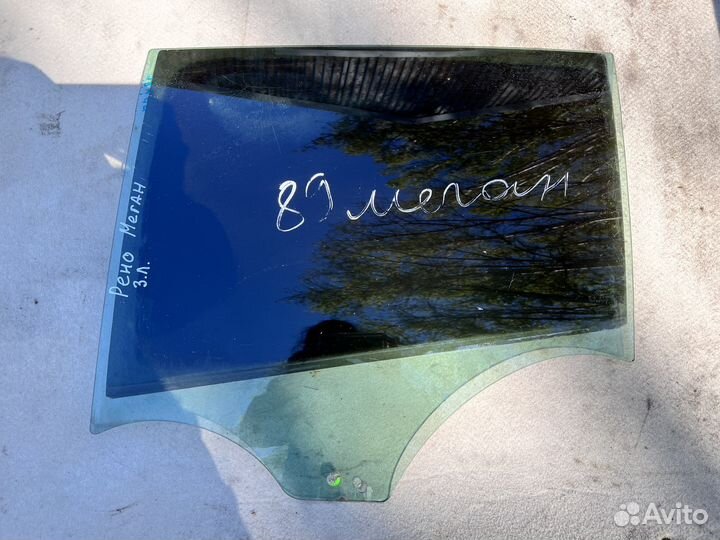 Стекло двери заднее левое Renault Megane 2