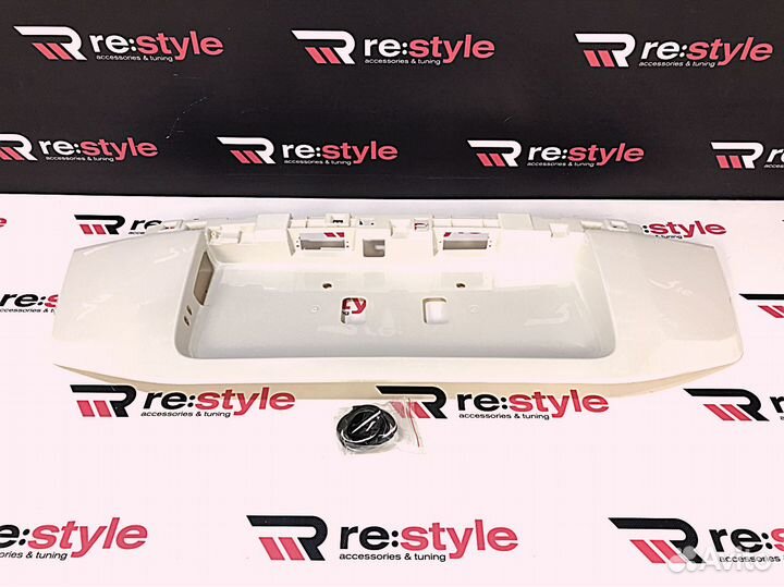 Накладка под номер на 5-ю дверь Prado 150 13-17г