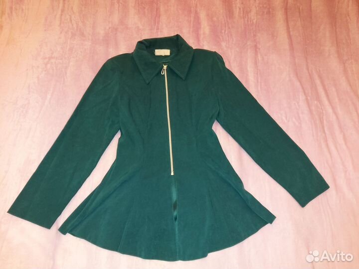 Костюм на девушку р. 44