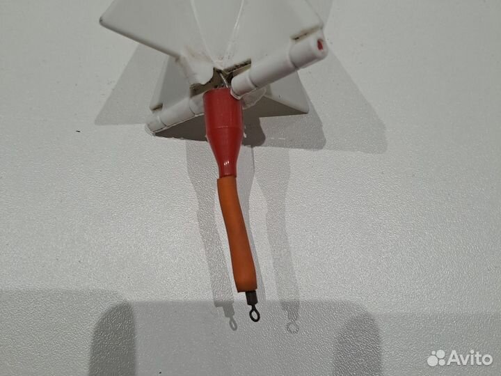 Кормушка фидерная