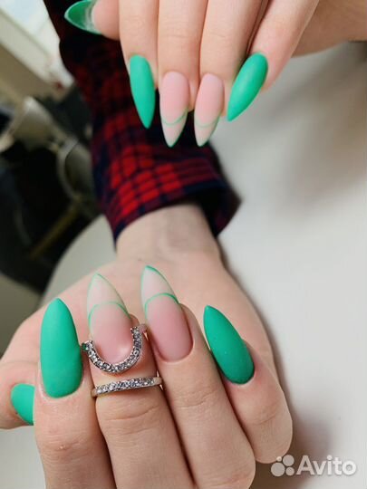 Маникюр, наращивание ногтей