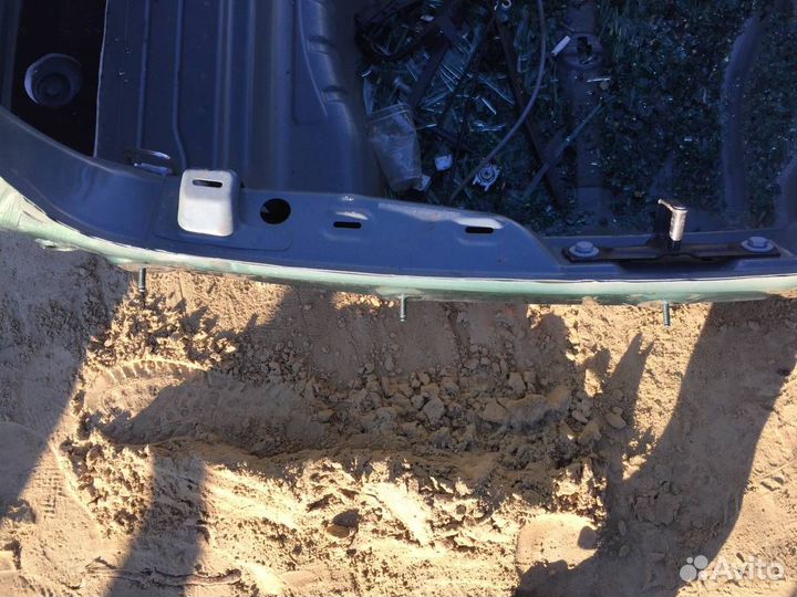 Б/У Панель задняя 5E6813301 VAG