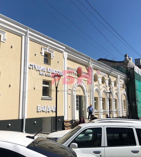 Торгово-офисный этаж с ремонтом 1040 кв.м в Центре