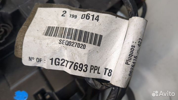 Фара (передняя) Peugeot 3008, 2011